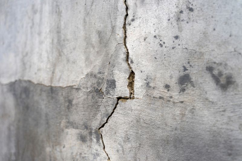 Cracked Wall Restoration